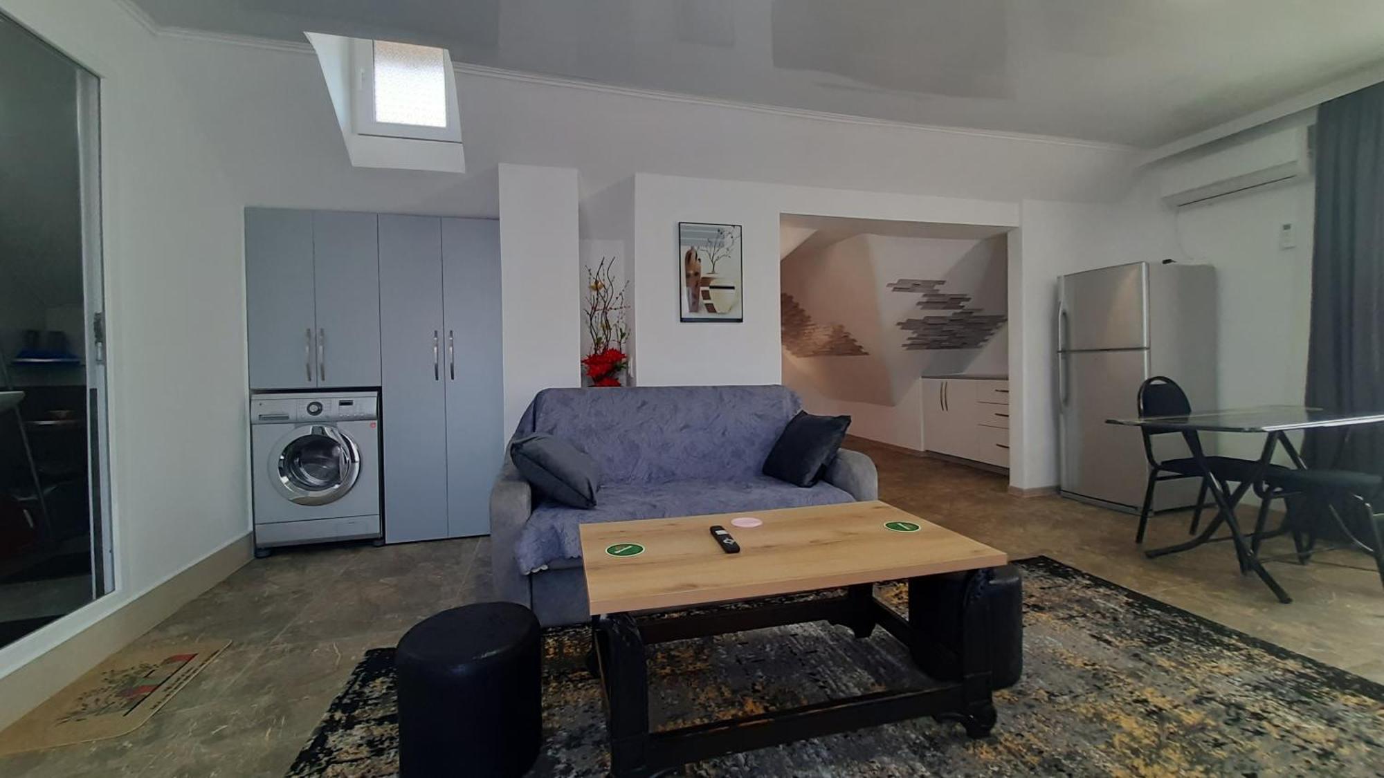 Guesthouse Next To Beach 바투미 외부 사진