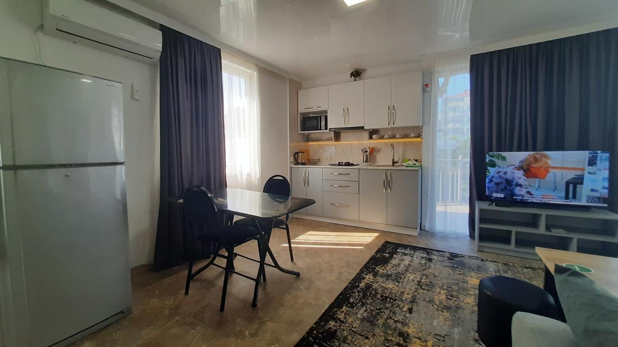 Guesthouse Next To Beach 바투미 외부 사진