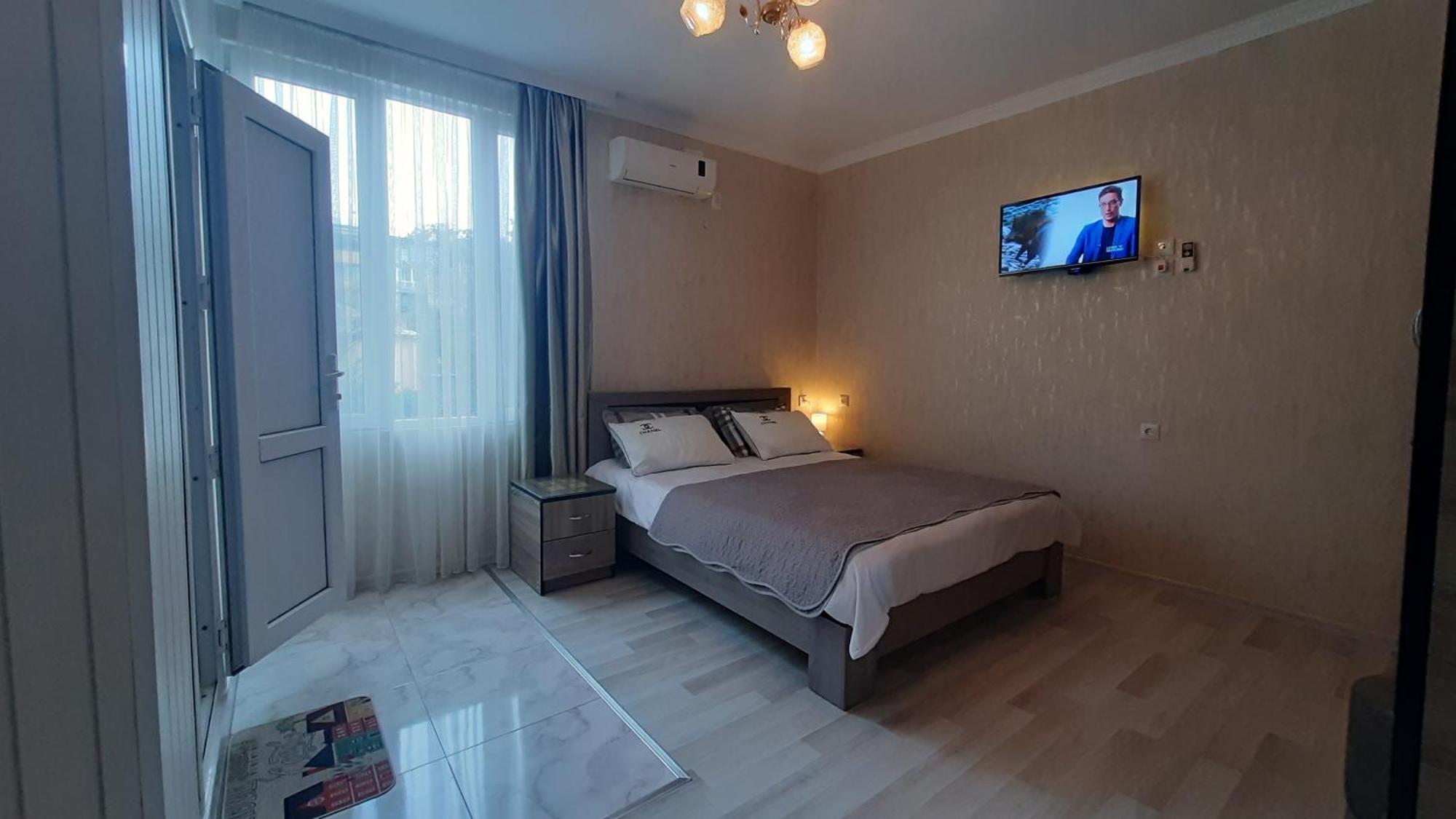 Guesthouse Next To Beach 바투미 외부 사진