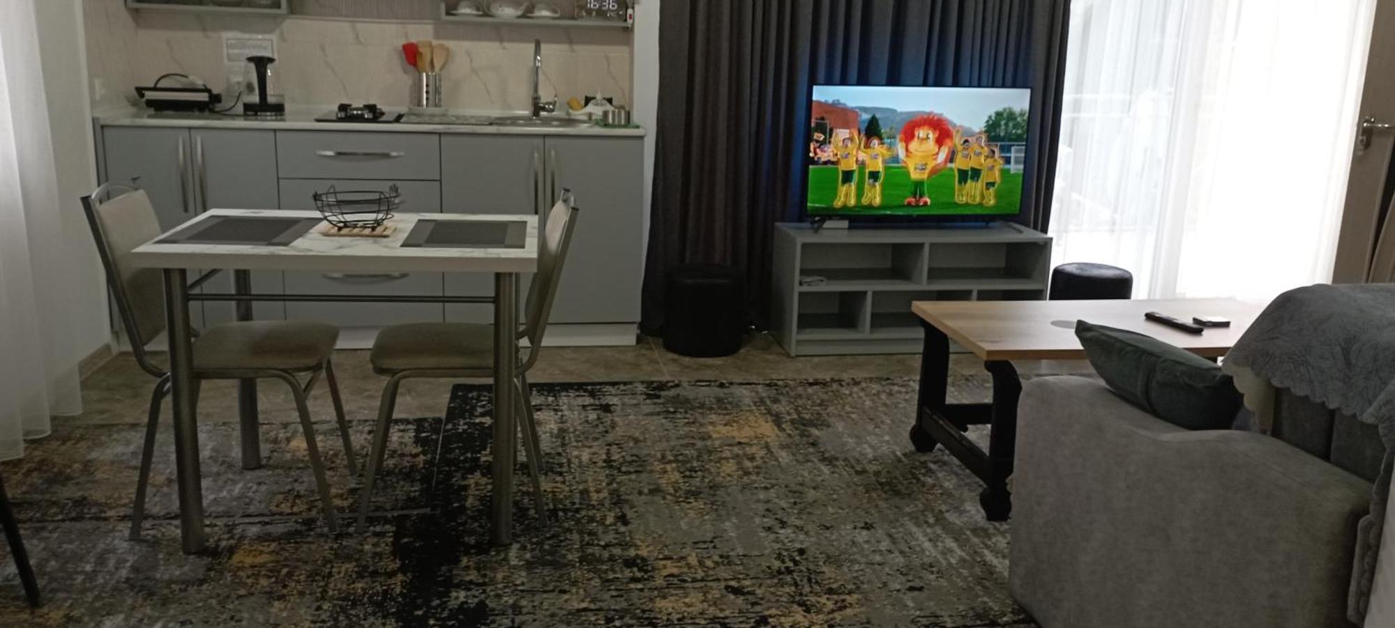 Guesthouse Next To Beach 바투미 외부 사진